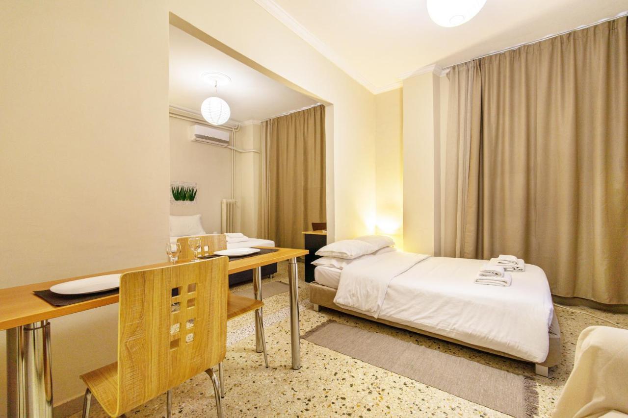 Filopappou Decent Apartment Atenas Exterior foto