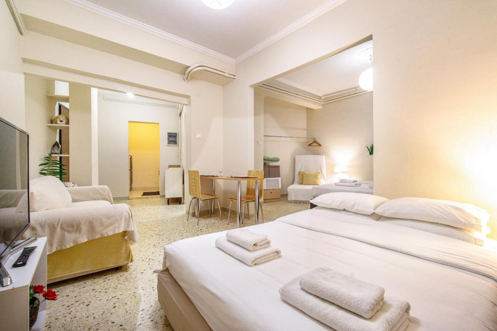 Filopappou Decent Apartment Atenas Quarto foto